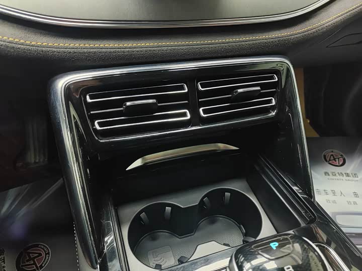 Фото 9 - BYD Tang Hybrid/EV