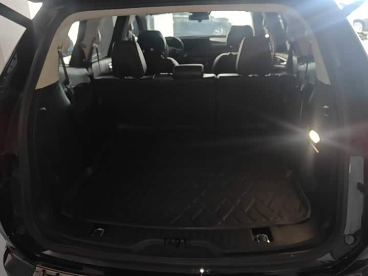 Фото 4 - Ford Edge