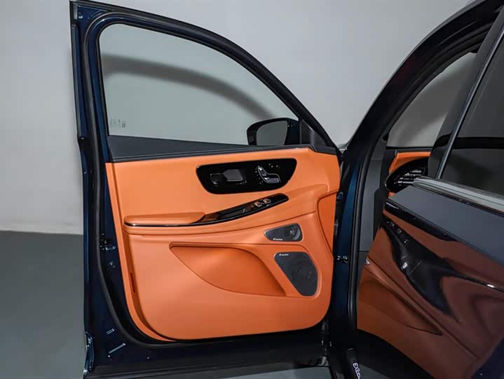 Фото 7 - Exeed VX C-DM Hybrid