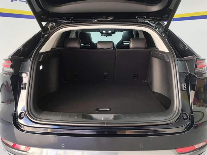 Фото 4 - Changan UNI-K Hybrid