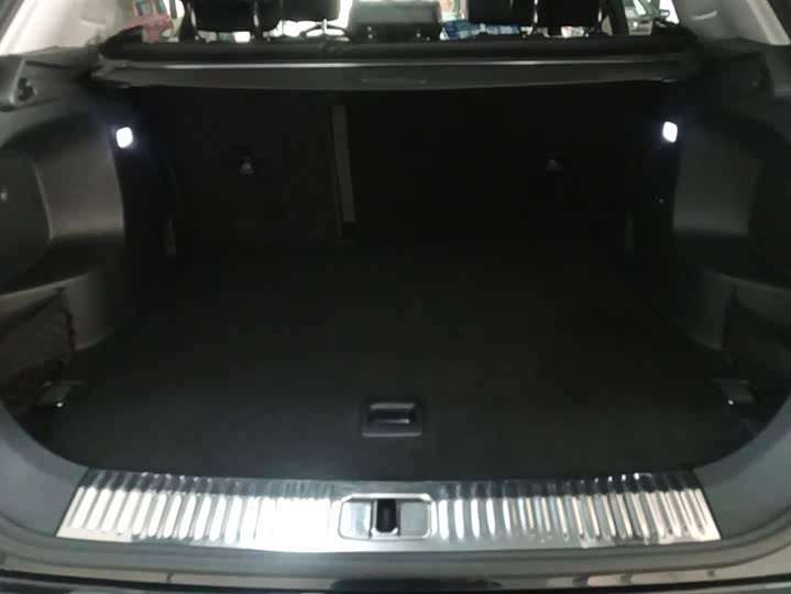 Фото 4 - Hongqi HS5