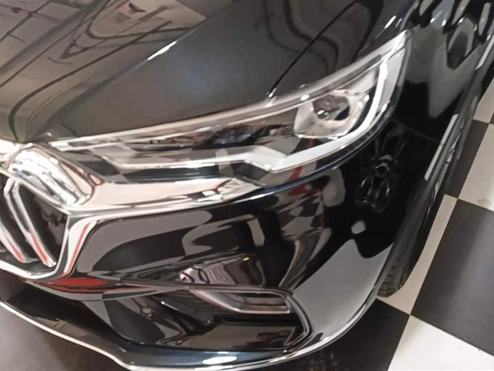 Фото 5 - Hongqi HS5