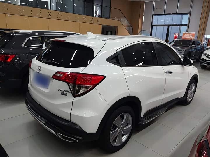 Фото 7 - Honda Vezel