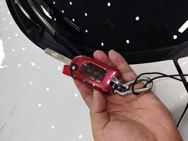 Фото 9 - Honda Vezel