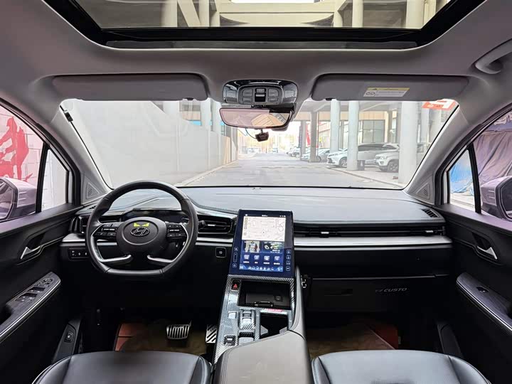 Фото 7 - Hyundai Custo