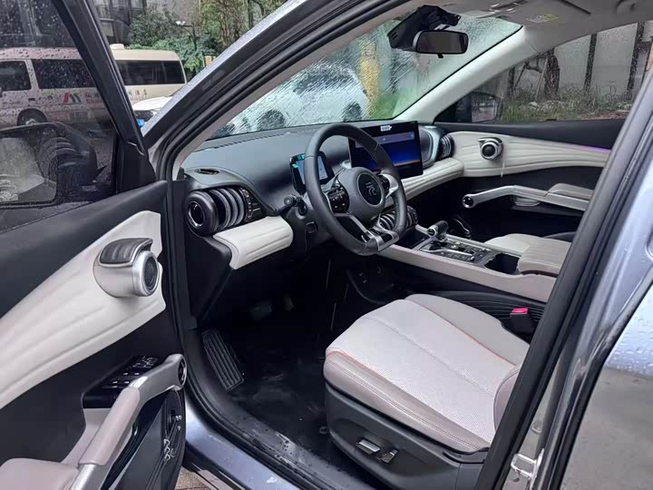 Фото 7 - BYD Yuan Plus