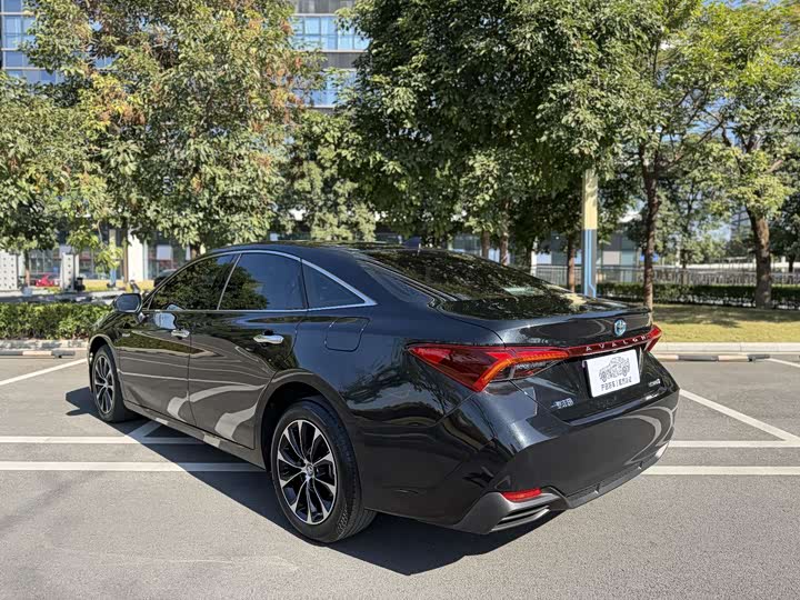 Фото 5 - Toyota Avalon