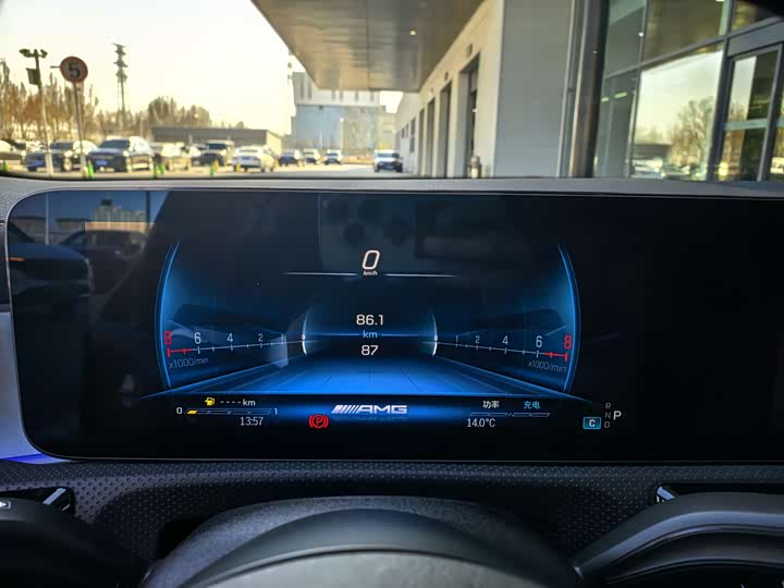 Фото 9 - Mercedes-Benz CLA-Class AMG