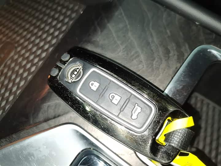 Фото 9 - Nissan Teana