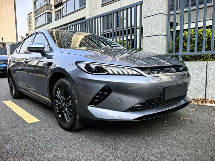 Фото 2 - BYD Qin Plus