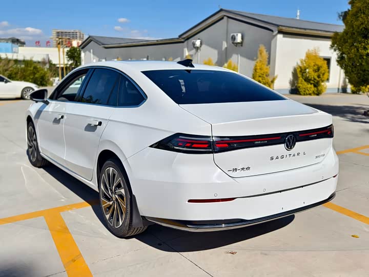 Фото 7 - Volkswagen Sagitar L