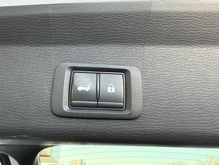 Фото 8 - Mitsubishi Outlander