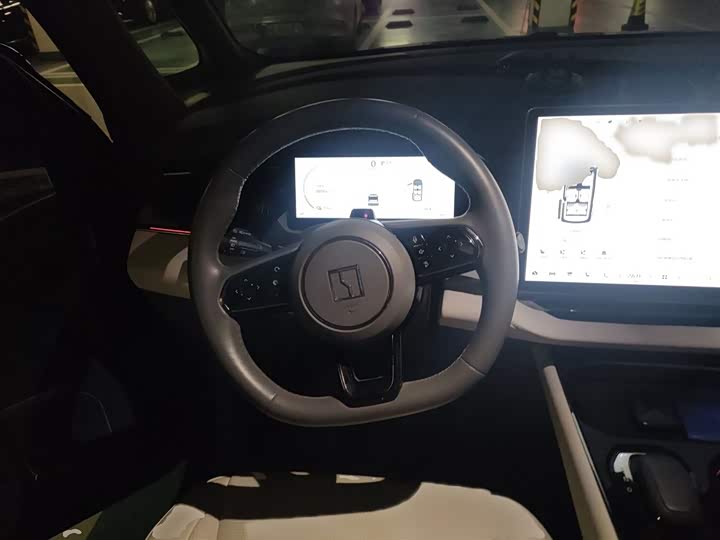 Фото 3 - Zeekr 009