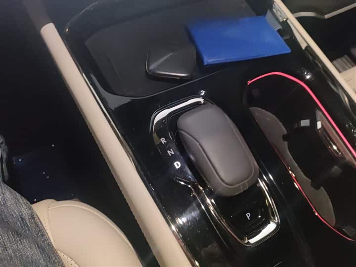 Фото 7 - Zeekr 009