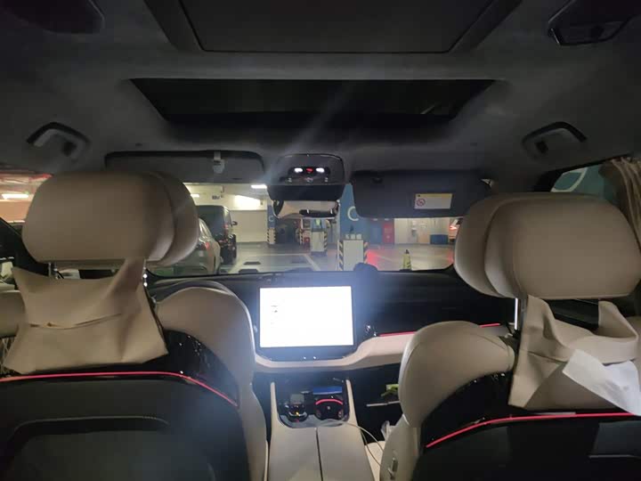 Фото 9 - Zeekr 009