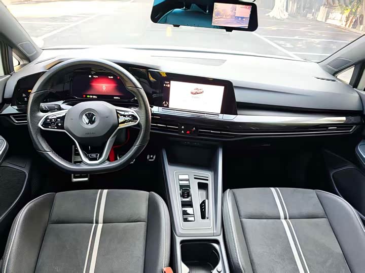 Фото 4 - Volkswagen Golf