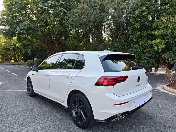 Фото 9 - Volkswagen Golf