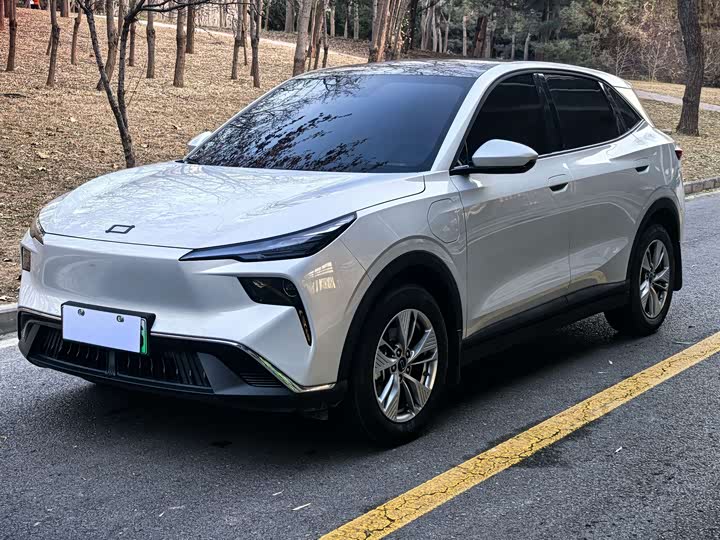 Фото 1 - Bestune 03