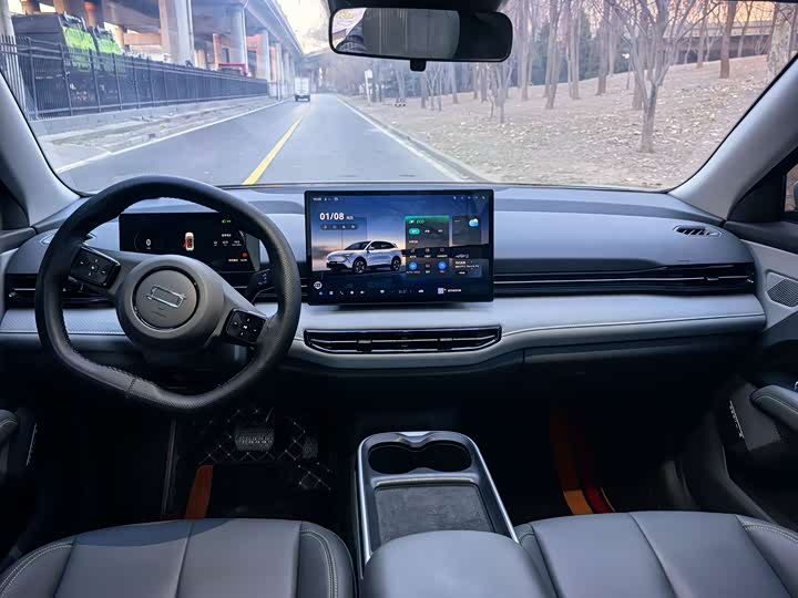 Фото 4 - Bestune 03