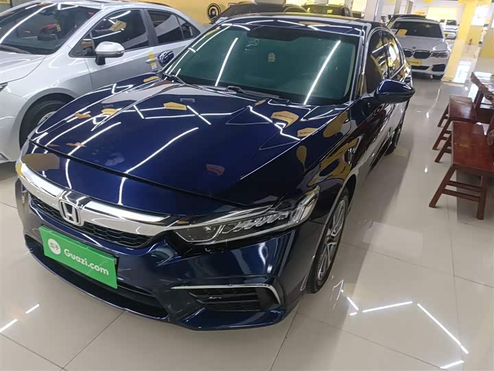 Фото 1 - Honda Inspire