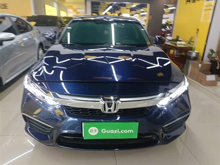 Фото 3 - Honda Inspire