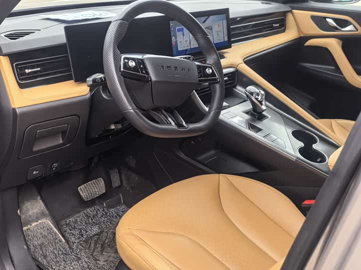 Фото 9 - Roewe RX5