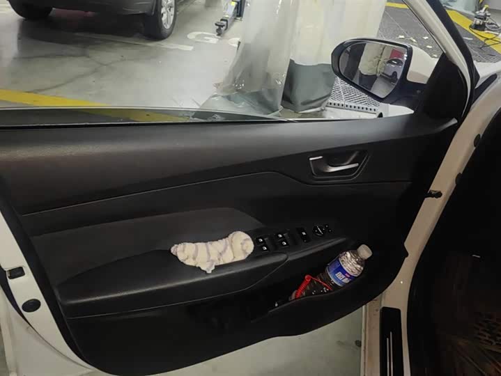 Фото 7 - Hyundai Verna