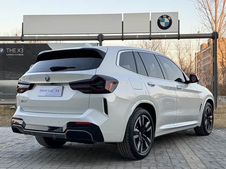 Фото 7 - BMW iX3