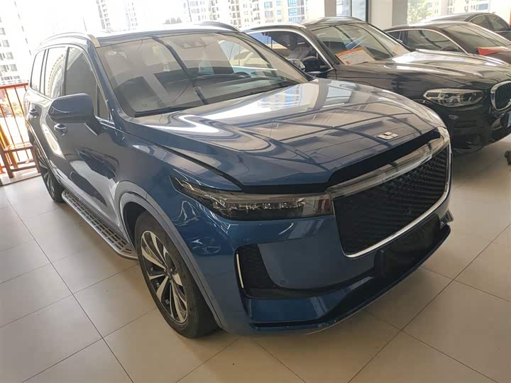 Фото 4 - LiXiang One