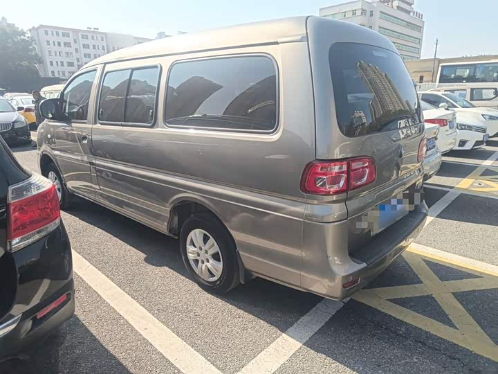 Фото 5 - Dongfeng Forthing Lingzhi M5