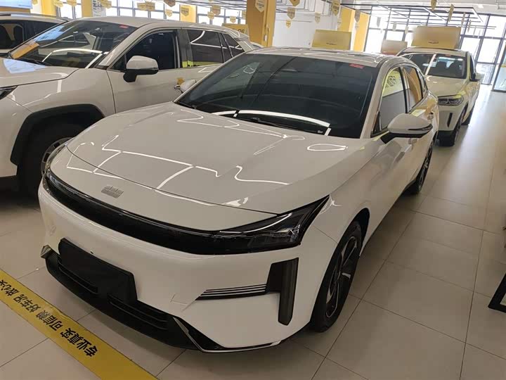 Фото 2 - Geely Galaxy L6