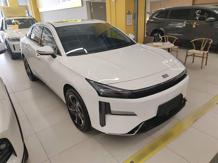 Фото 4 - Geely Galaxy L6