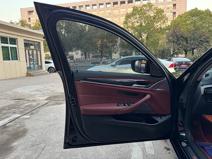 Фото 7 - BMW 5 Series