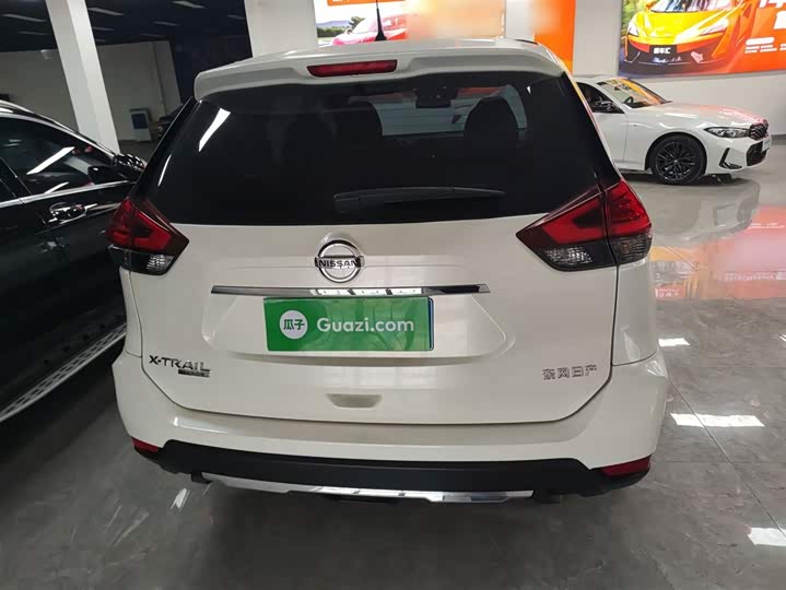 Фото 6 - Nissan X-Trail