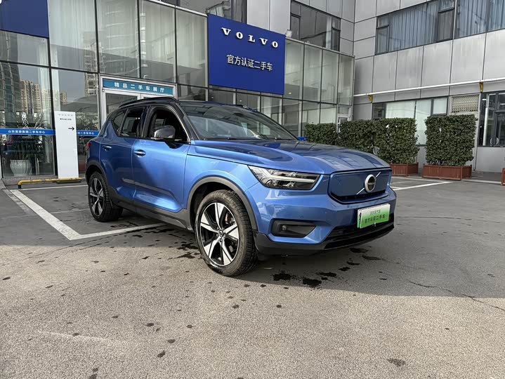 Фото 3 - Volvo XC40 EV