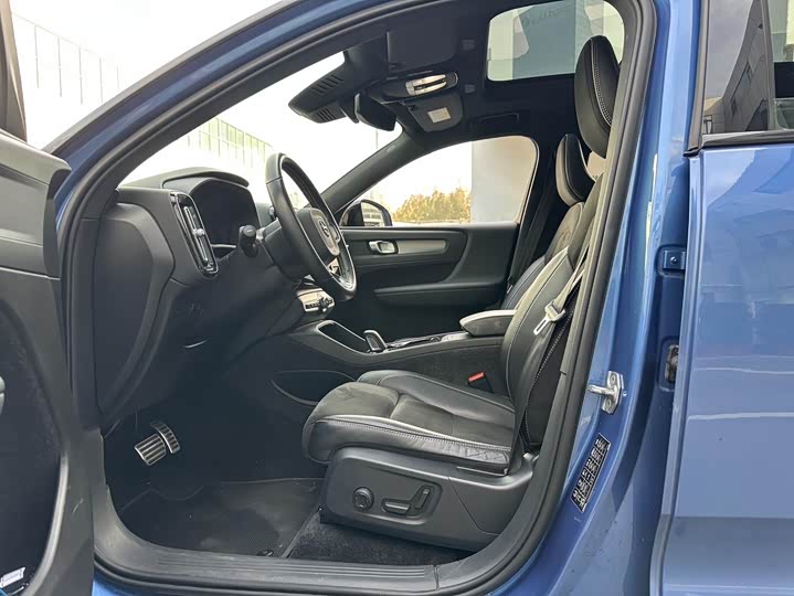 Фото 5 - Volvo XC40 EV