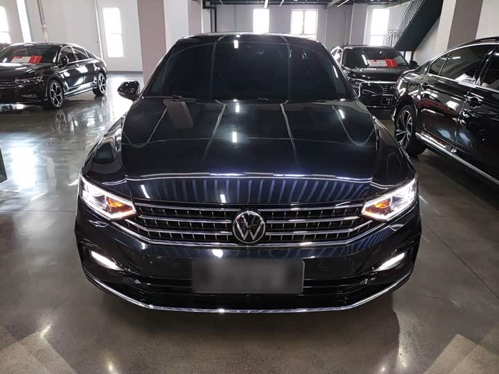 Фото 3 - Volkswagen Magotan