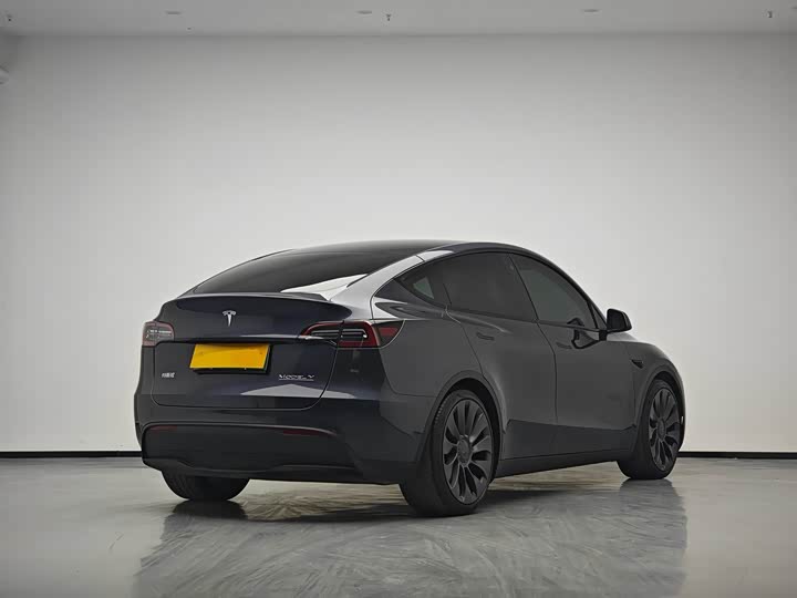 Фото 4 - Tesla Model Y