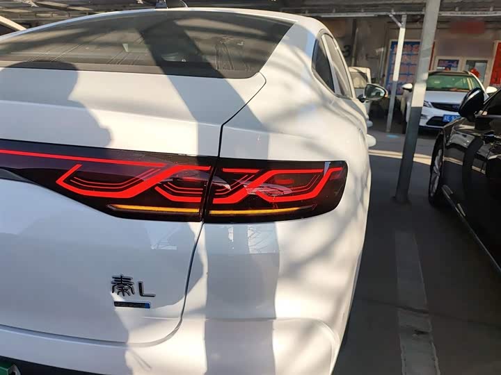 Фото 8 - BYD Qin L