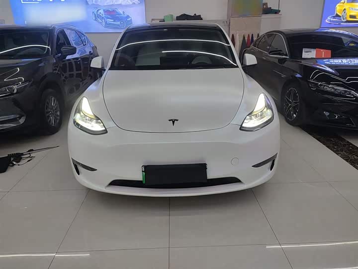 Фото 3 - Tesla Model Y