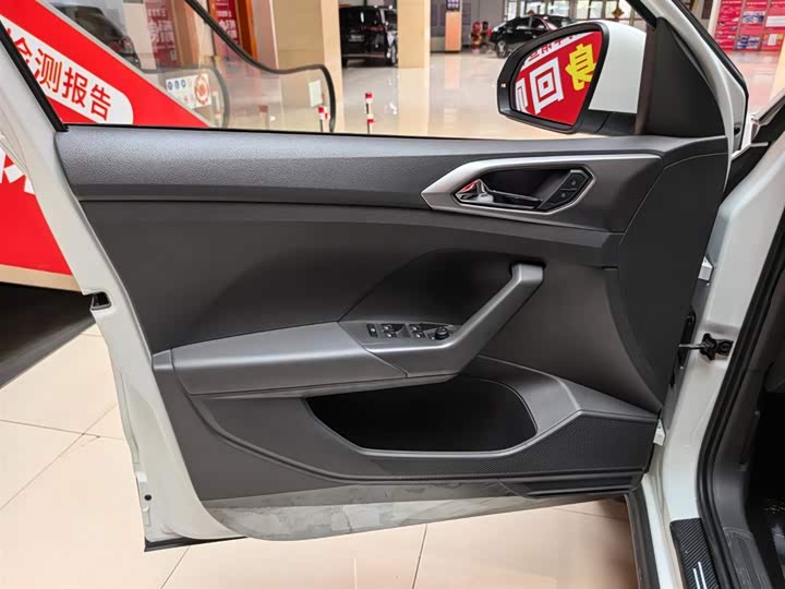 Фото 6 - Volkswagen T-Cross