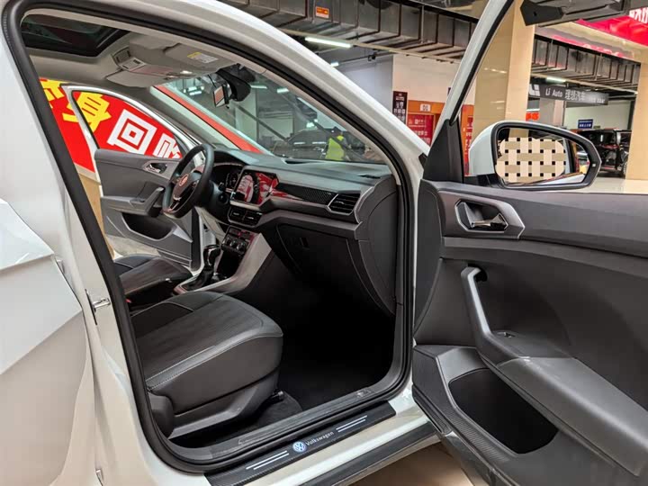 Фото 9 - Volkswagen T-Cross