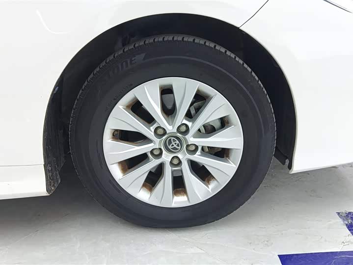 Фото 6 - Toyota Corolla