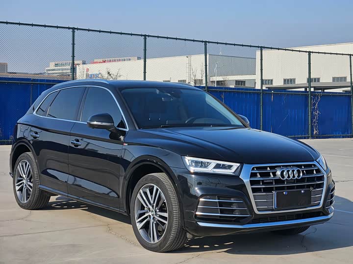 Фото 3 - Audi Q5L