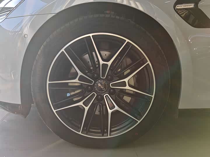 Фото 9 - BYD Seal