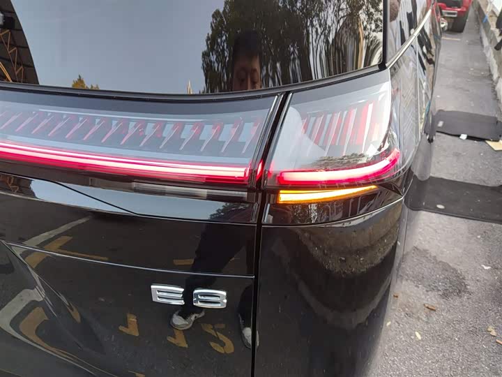 Фото 8 - GAC Trumpchi E8