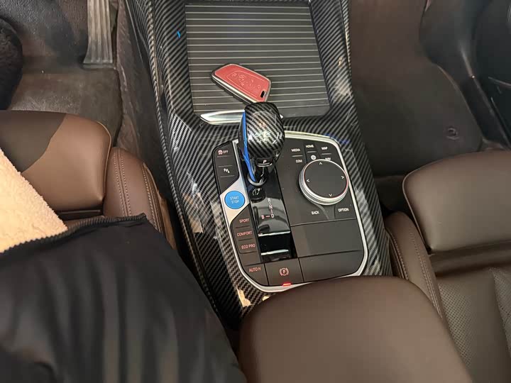 Фото 8 - BMW iX3