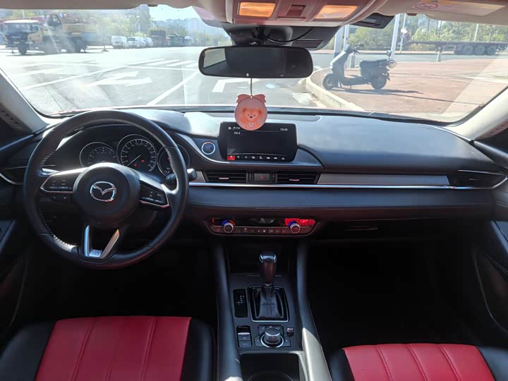 Фото 3 - Mazda Atenza