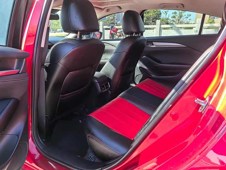 Фото 4 - Mazda Atenza