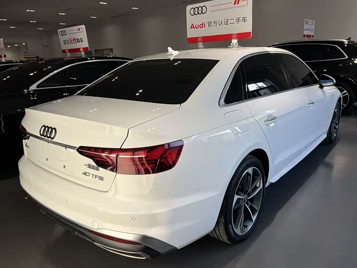 Фото 3 - Audi A4L